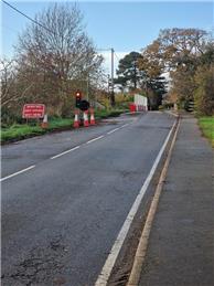 Residents views sought on Traffic Lights in Longdon