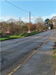 Traffic lights in Longdon